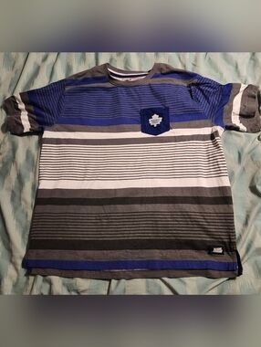 Vintage Toronto Maple Leafs T- Shirt Multi Striped W/‎ Pocket Men's Size XL